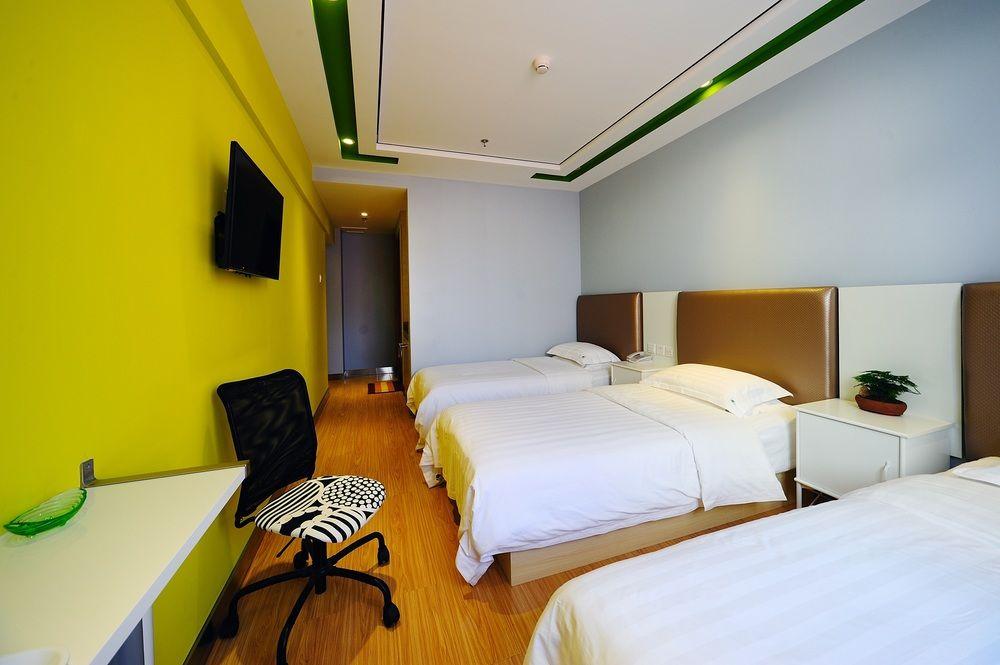 Zhong An Hotel Beijing Former Residence Of Journalist Edgar Snow -Free Laundry Service,Free Freshly Ground Coffee,Provide Tourism And Ticketing Service ,English Service ,Near Tian'Anmen Forbidden City,Wangfujing Walking Street Екстер'єр фото