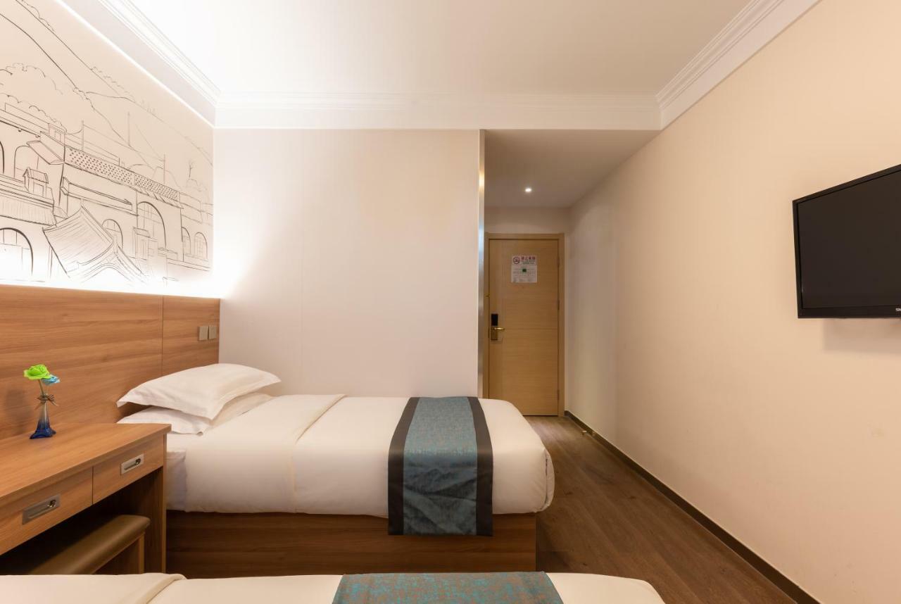Zhong An Hotel Beijing Former Residence Of Journalist Edgar Snow -Free Laundry Service,Free Freshly Ground Coffee,Provide Tourism And Ticketing Service ,English Service ,Near Tian'Anmen Forbidden City,Wangfujing Walking Street Екстер'єр фото